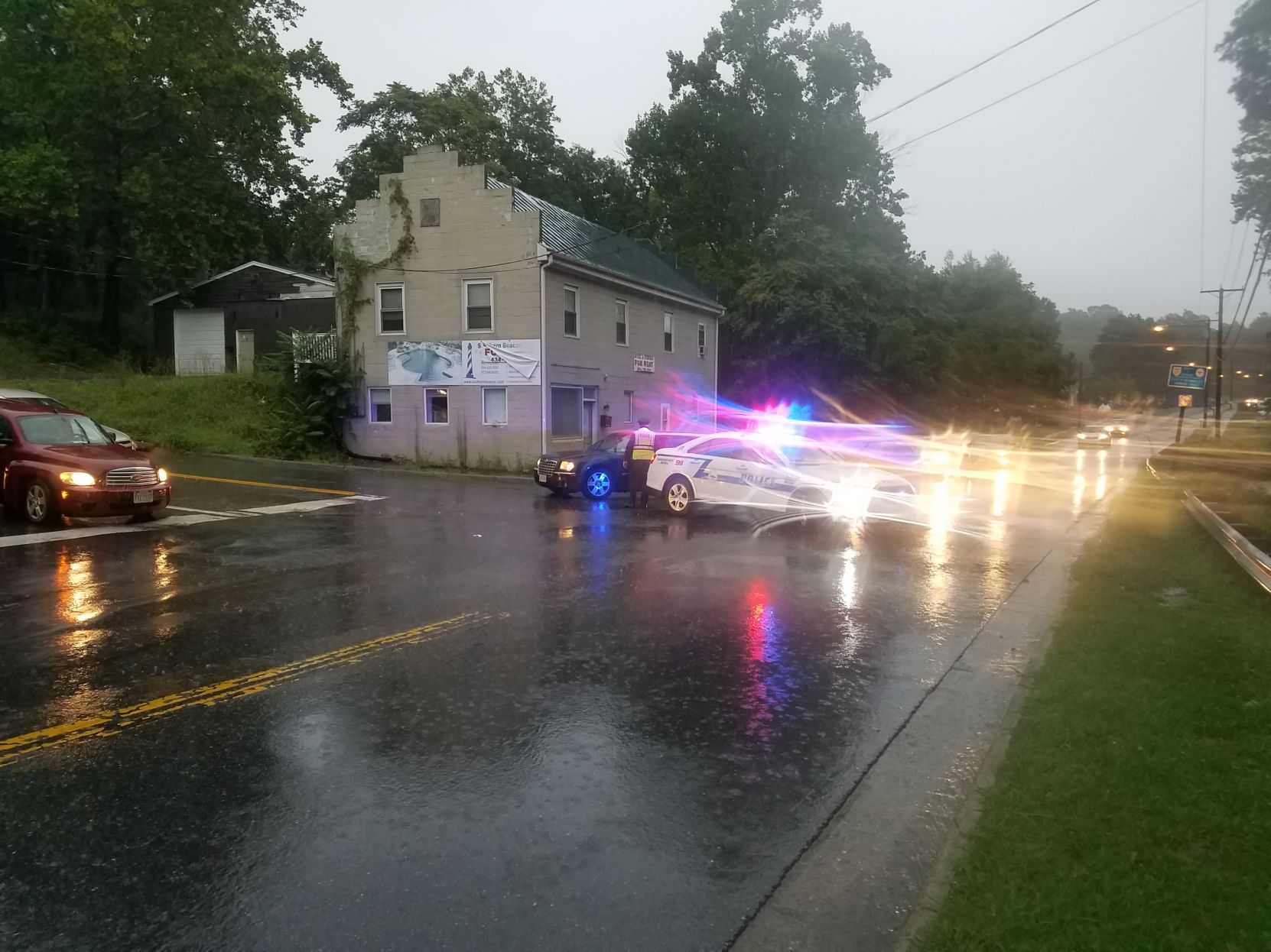 LNA 0802 flooding police 1.jpg